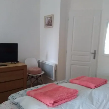 Nocleg ze śniadaniem L'auberge Chez Pascal Saint-Julien-de-Cassagnas