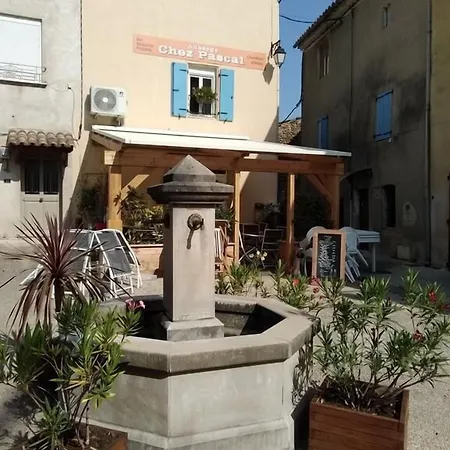 Nocleg ze śniadaniem L'auberge Chez Pascal Saint-Julien-de-Cassagnas